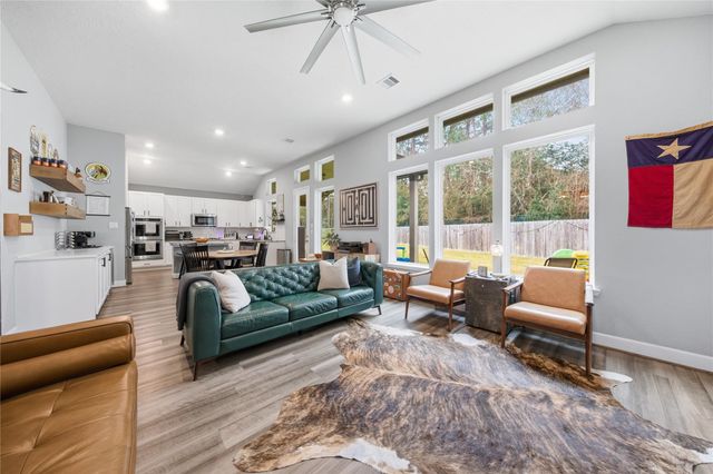 9038 Cimarron River Lane, Magnolia, TX 77354