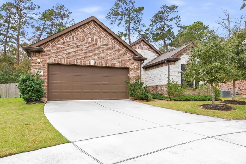 9038 Cimarron River Lane, Magnolia, TX 77354