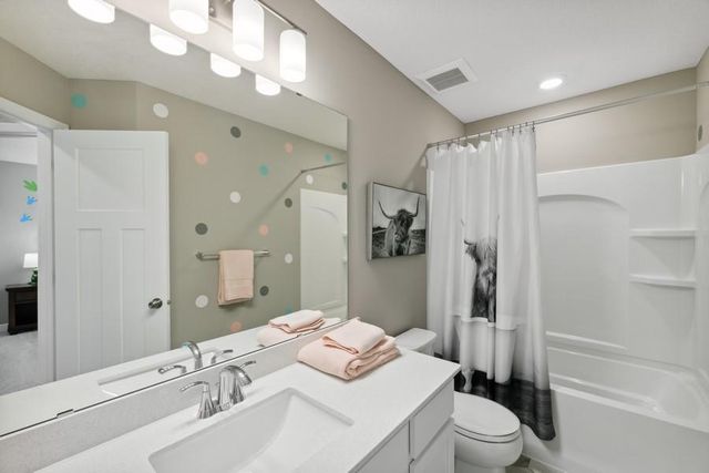 10897 Henslowe Avenue S, Cottage Grove, MN 55016