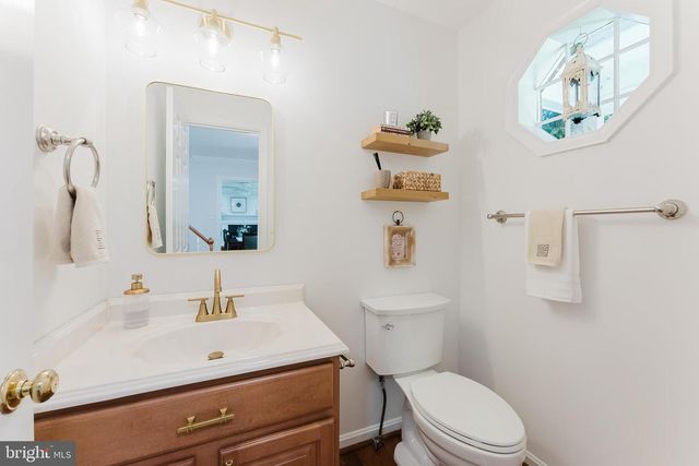 9203 BYRON TER, Burke, VA 22015