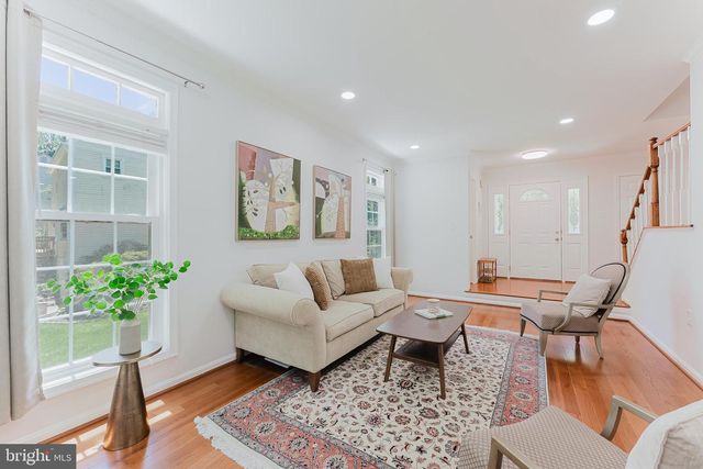 9203 BYRON TER, Burke, VA 22015
