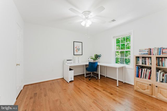 9203 BYRON TER, Burke, VA 22015