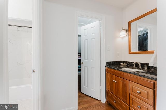 9203 BYRON TER, Burke, VA 22015