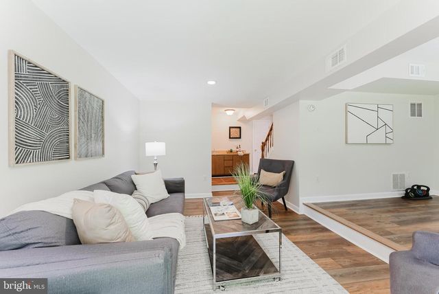9203 BYRON TER, Burke, VA 22015
