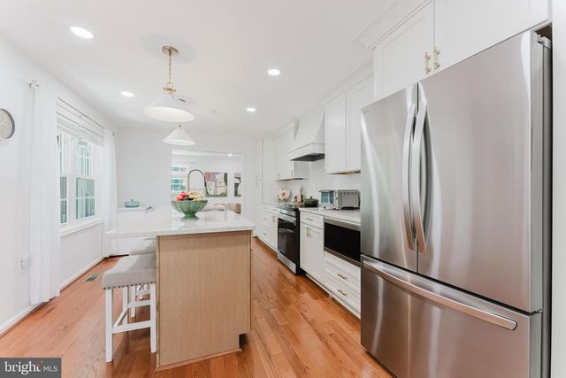 9203 BYRON TER, Burke, VA 22015