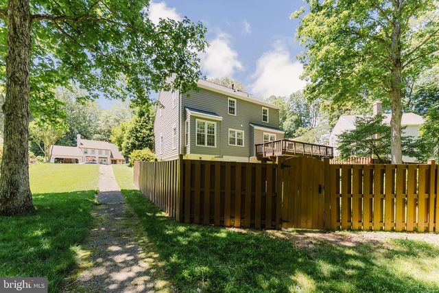 9203 BYRON TER, Burke, VA 22015
