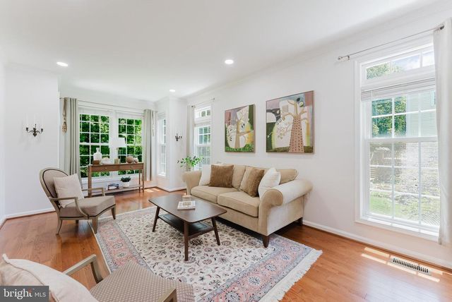 9203 BYRON TER, Burke, VA 22015