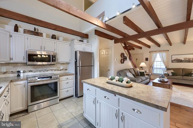 1521 W PENN GRANT RD, Lancaster, PA 17603