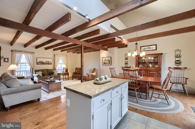 1521 W PENN GRANT RD, Lancaster, PA 17603