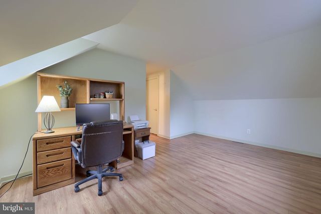 1521 W PENN GRANT RD, Lancaster, PA 17603