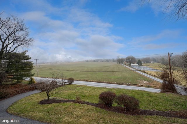 1521 W PENN GRANT RD, Lancaster, PA 17603