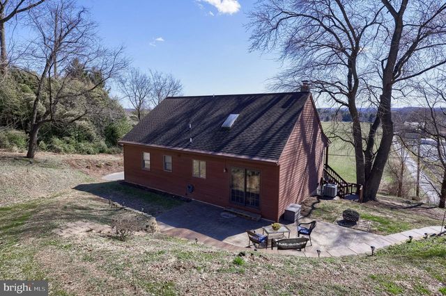 1521 W PENN GRANT RD, Lancaster, PA 17603