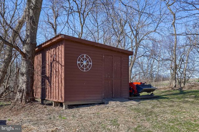 1521 W PENN GRANT RD, Lancaster, PA 17603