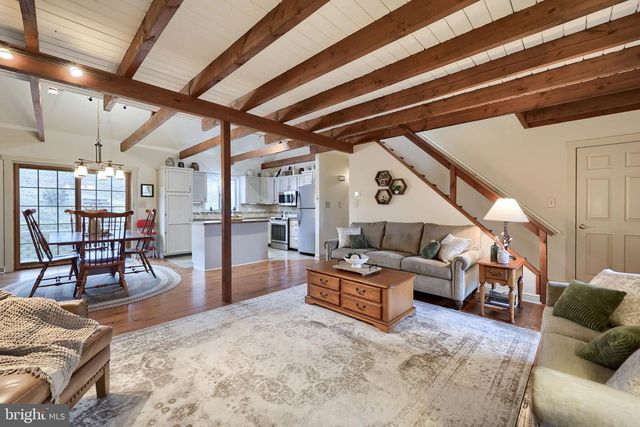 1521 W PENN GRANT RD, Lancaster, PA 17603