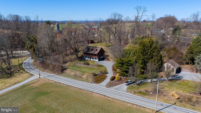 1521 W PENN GRANT RD, Lancaster, PA 17603