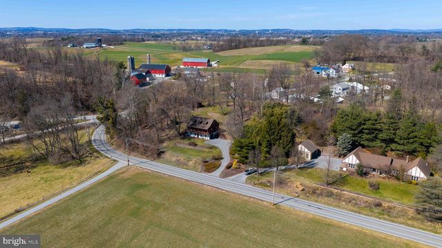 1521 W PENN GRANT RD, Lancaster, PA 17603