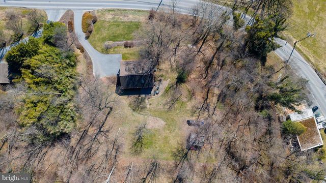 1521 W PENN GRANT RD, Lancaster, PA 17603