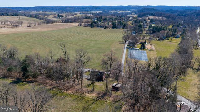 1521 W PENN GRANT RD, Lancaster, PA 17603