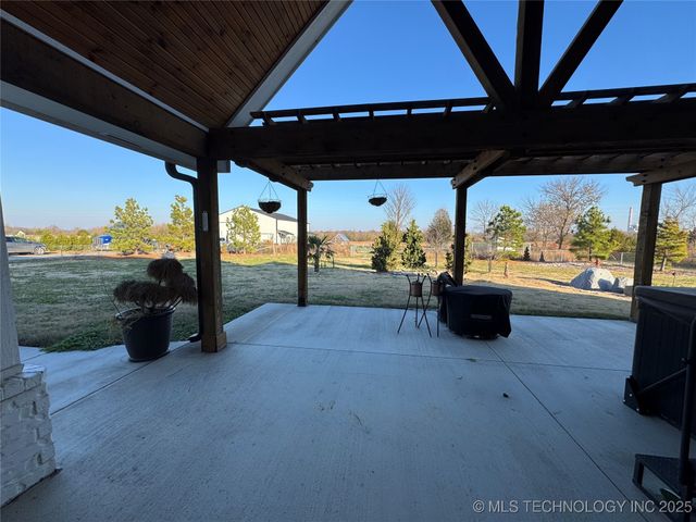 11895 S 4090 Road, Oologah, OK 74053