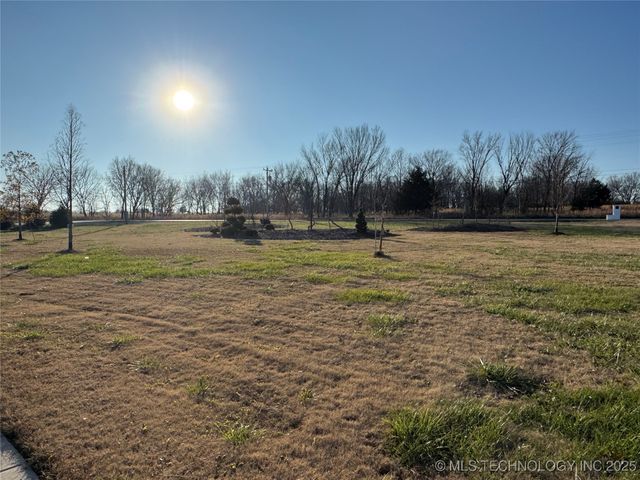 11895 S 4090 Road, Oologah, OK 74053