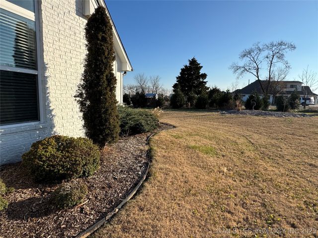 11895 S 4090 Road, Oologah, OK 74053