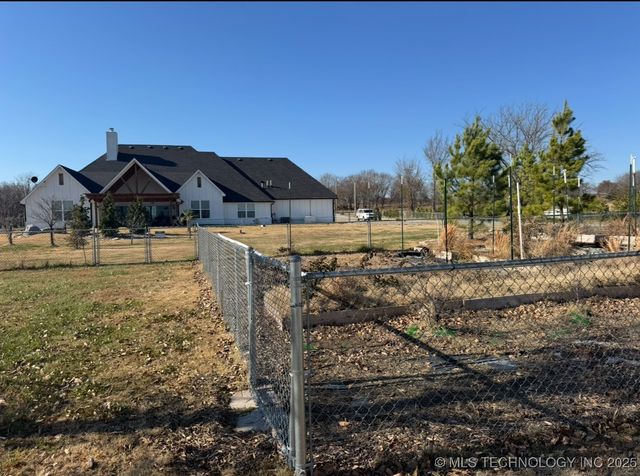 11895 S 4090 Road, Oologah, OK 74053