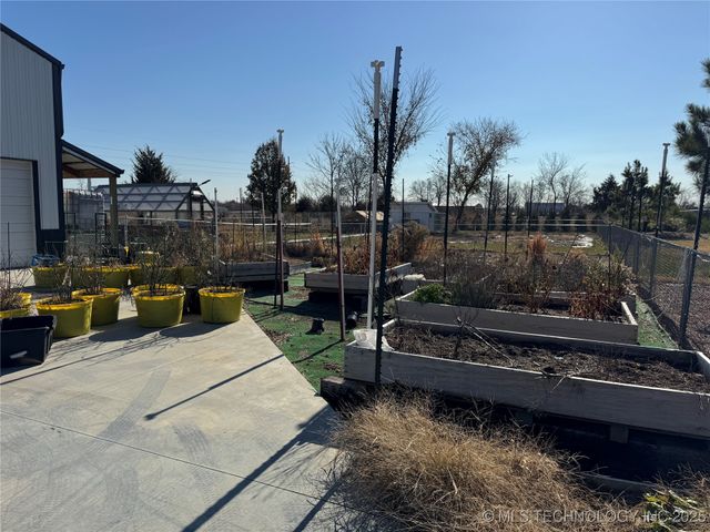 11895 S 4090 Road, Oologah, OK 74053