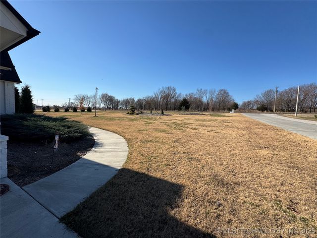 11895 S 4090 Road, Oologah, OK 74053