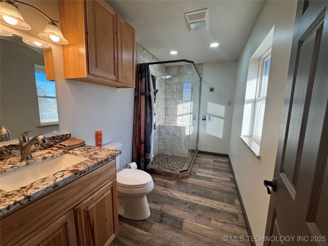 11895 S 4090 Road, Oologah, OK 74053