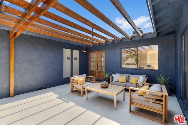 923 Larker Avenue, Los Angeles, CA 90042