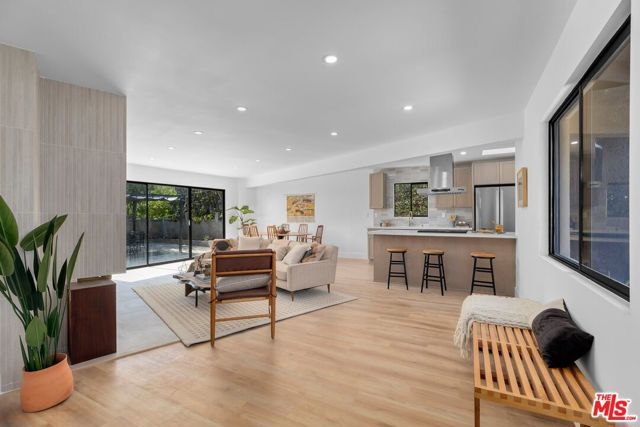 923 Larker Avenue, Los Angeles, CA 90042