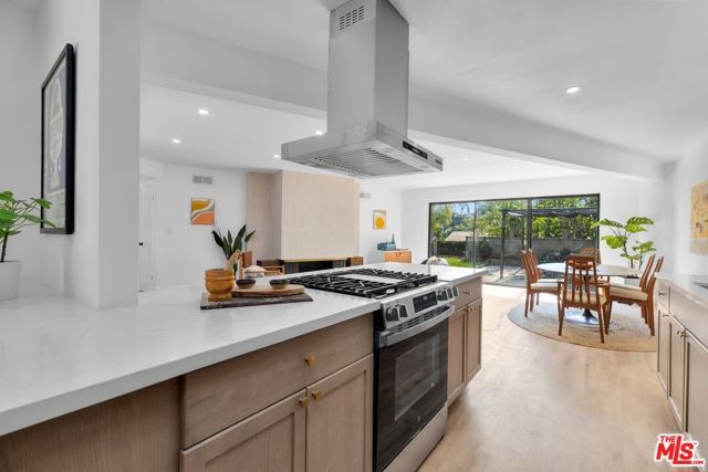923 Larker Avenue, Los Angeles, CA 90042