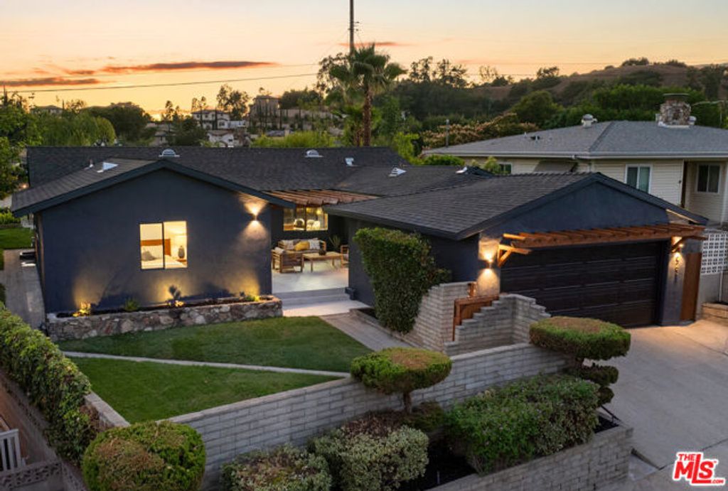 923 Larker Avenue, Los Angeles, CA 90042