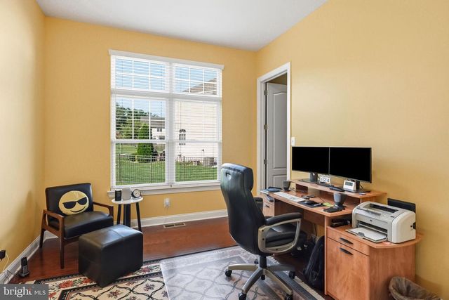 7 TRANSOM CT, Mount Laurel, NJ 08054