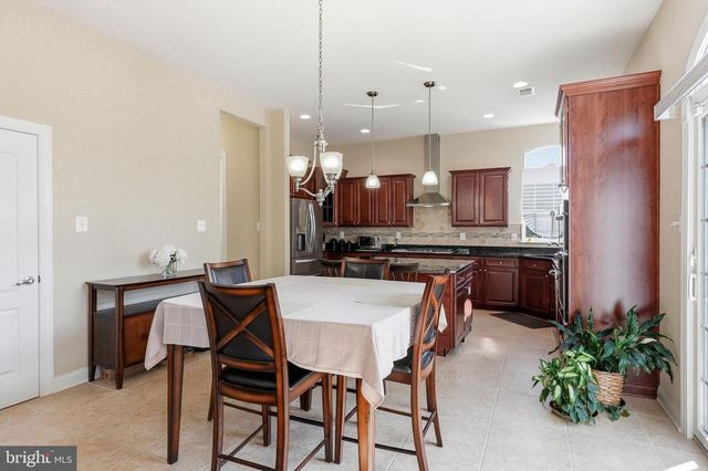 7 TRANSOM CT, Mount Laurel, NJ 08054