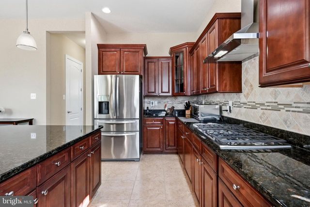 7 TRANSOM CT, Mount Laurel, NJ 08054