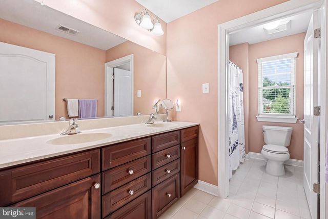 7 TRANSOM CT, Mount Laurel, NJ 08054