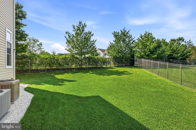 7 TRANSOM CT, Mount Laurel, NJ 08054