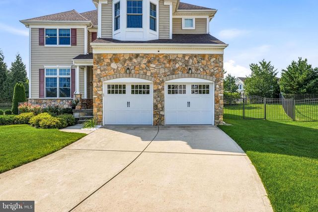 7 TRANSOM CT, Mount Laurel, NJ 08054