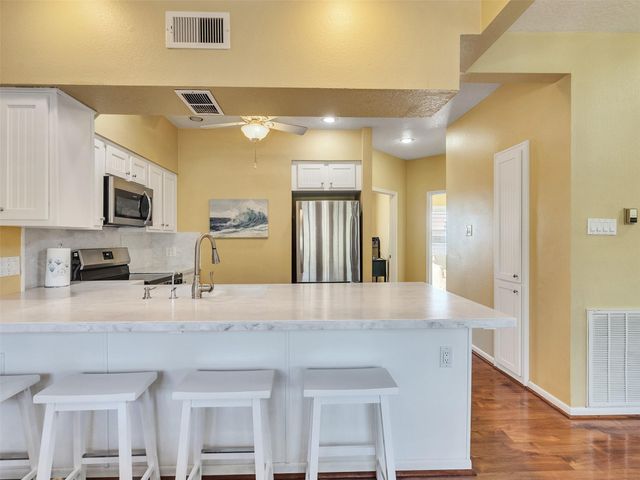 16627 Bayfront Drive, Jamaica Beach, TX 77554