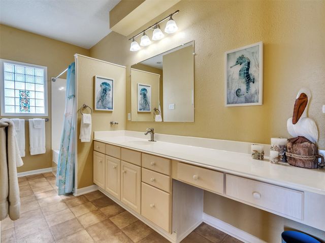 16627 Bayfront Drive, Jamaica Beach, TX 77554