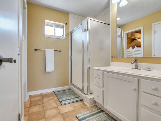 16627 Bayfront Drive, Jamaica Beach, TX 77554