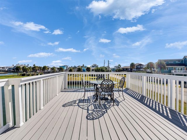 16627 Bayfront Drive, Jamaica Beach, TX 77554