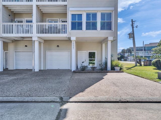 16627 Bayfront Drive, Jamaica Beach, TX 77554