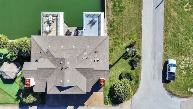 16627 Bayfront Drive, Jamaica Beach, TX 77554