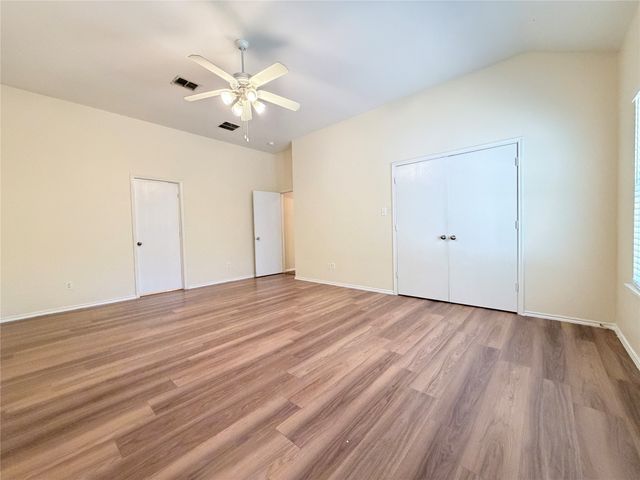 1910 Pin Oak Lane, Dallas, TX 75253