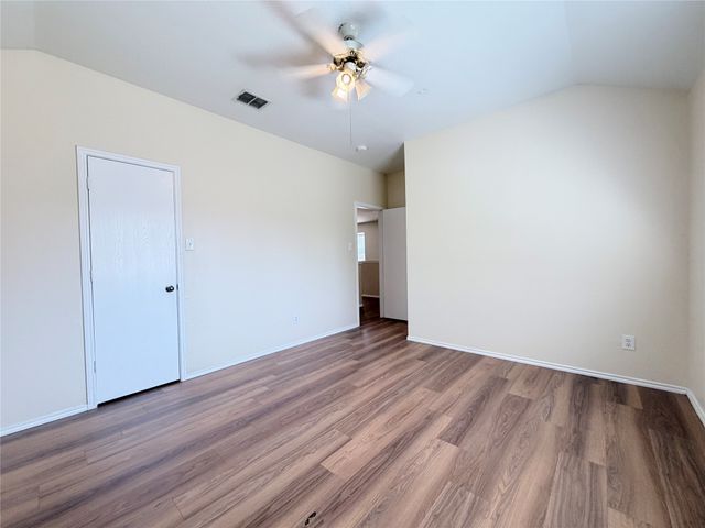 1910 Pin Oak Lane, Dallas, TX 75253