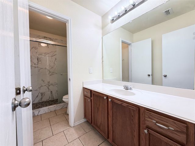 1910 Pin Oak Lane, Dallas, TX 75253
