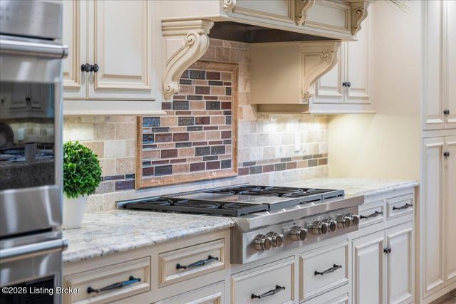 2 Stone Creek Park, Owensboro, KY 42303