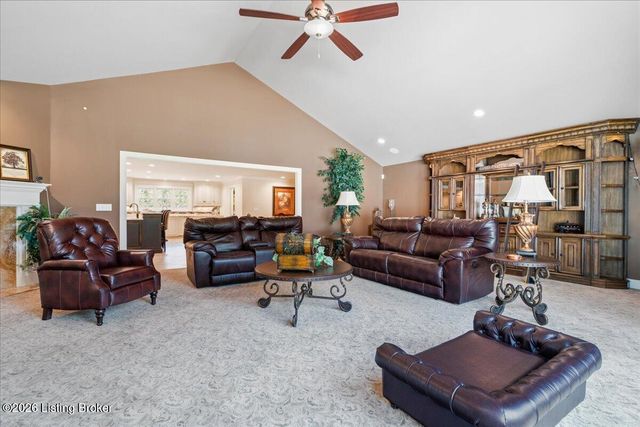 2 Stone Creek Park, Owensboro, KY 42303